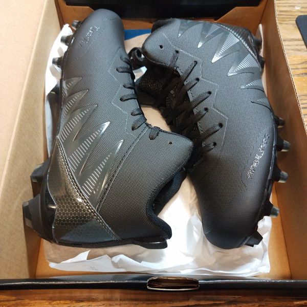 football cleats size 4.5