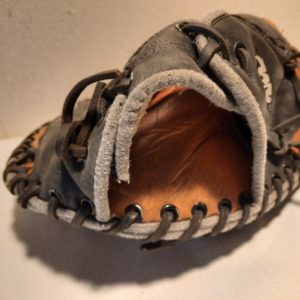 Catcher’s Glove 32″