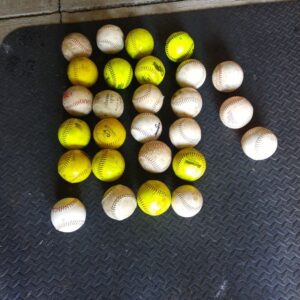 Slowpitch Softballs/ Fastpitch Practice Softballs
